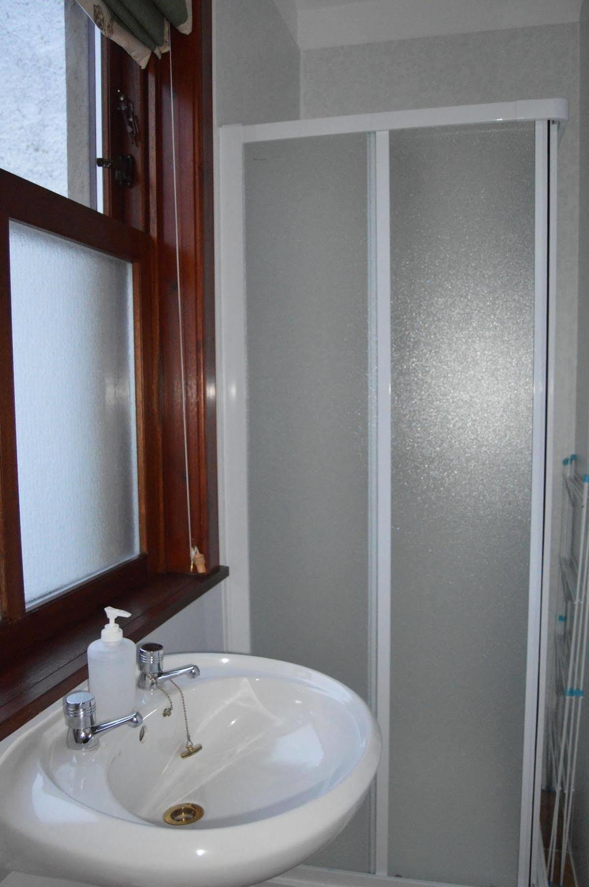 Knysna House Hotel Lerwick Bagian luar foto
